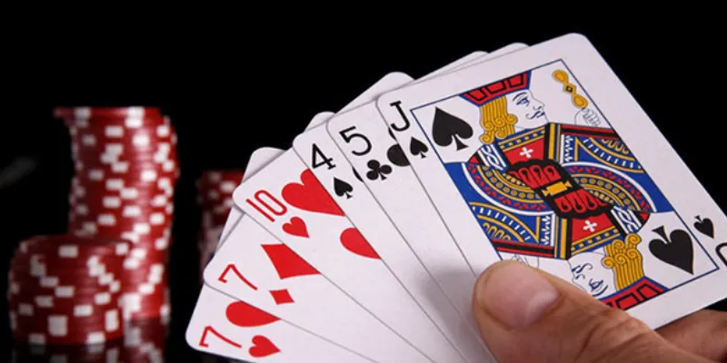 Hướng Dẫn Cách Đánh Bài Tiến Lên Cực Chuẩn Cho Tay Chơi Mới Mẹo đánh bài tiến lên bách thắng